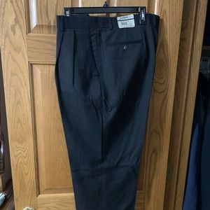 Louis Raphael 100% wool men’s pants